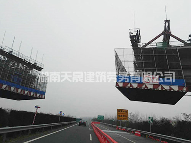 河南郑万铁路项目